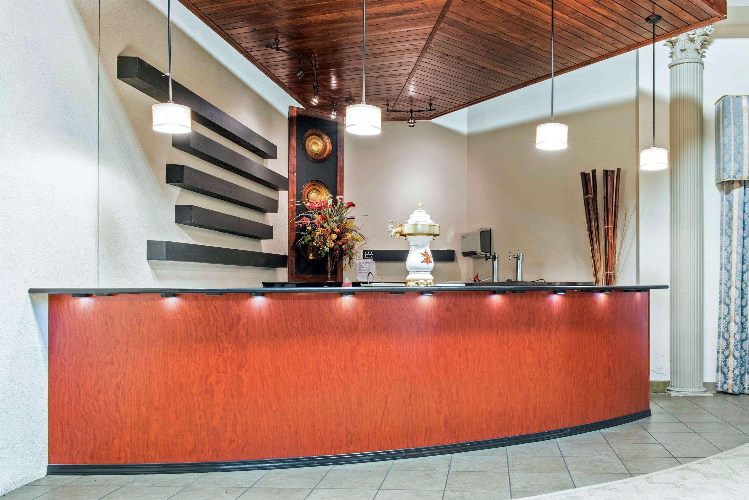 Quality Inn Festus Екстер'єр фото