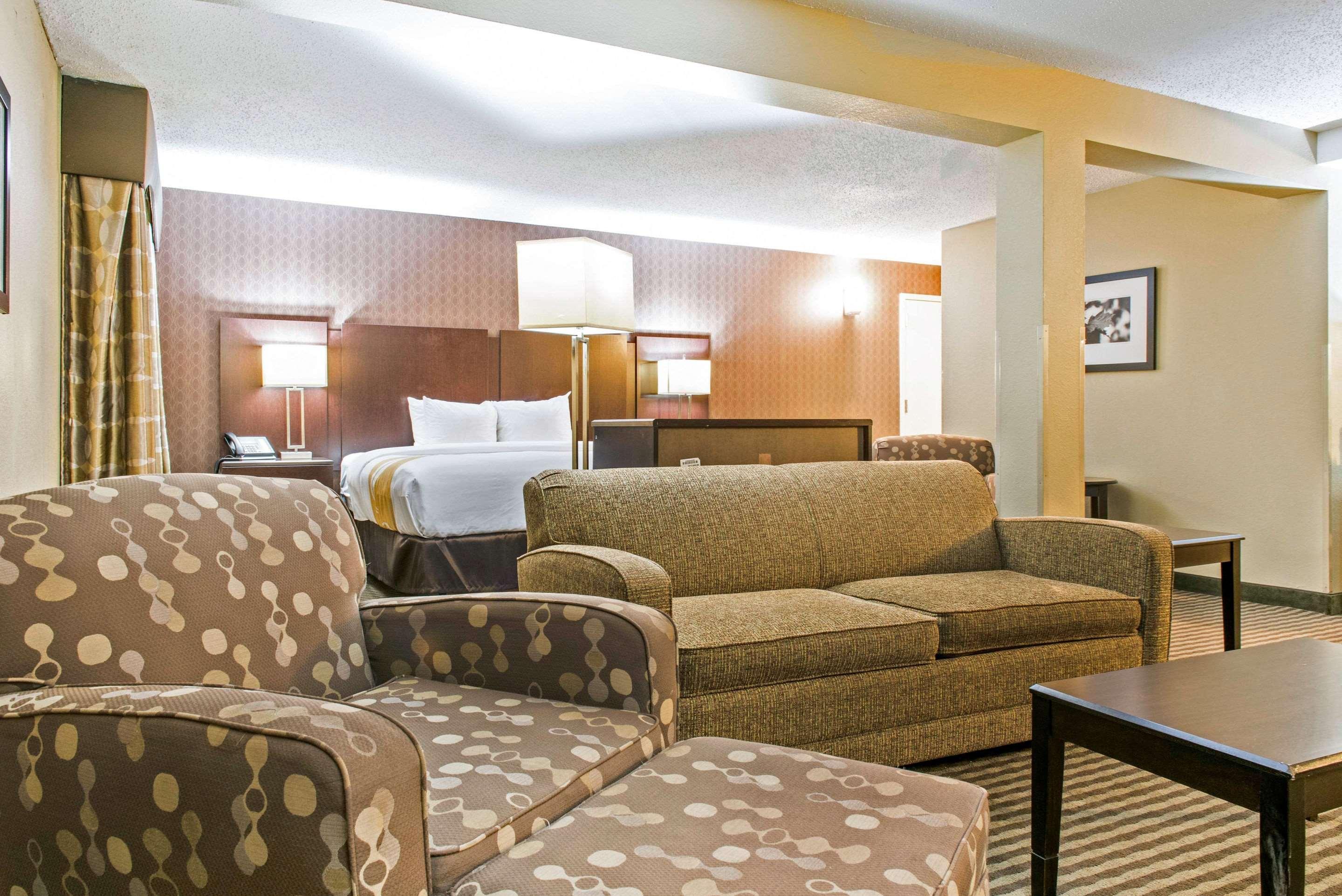 Quality Inn Festus Екстер'єр фото