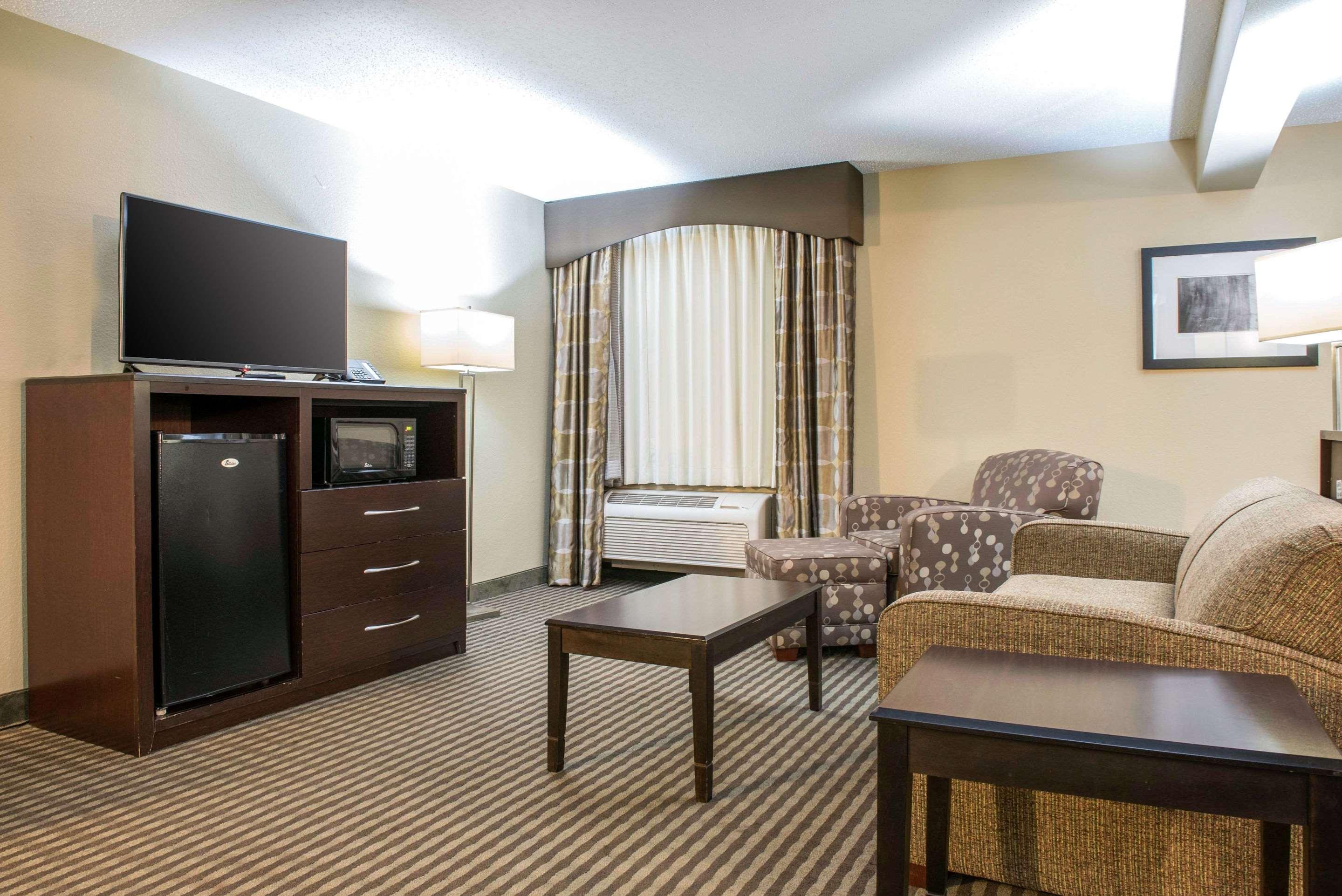 Quality Inn Festus Екстер'єр фото