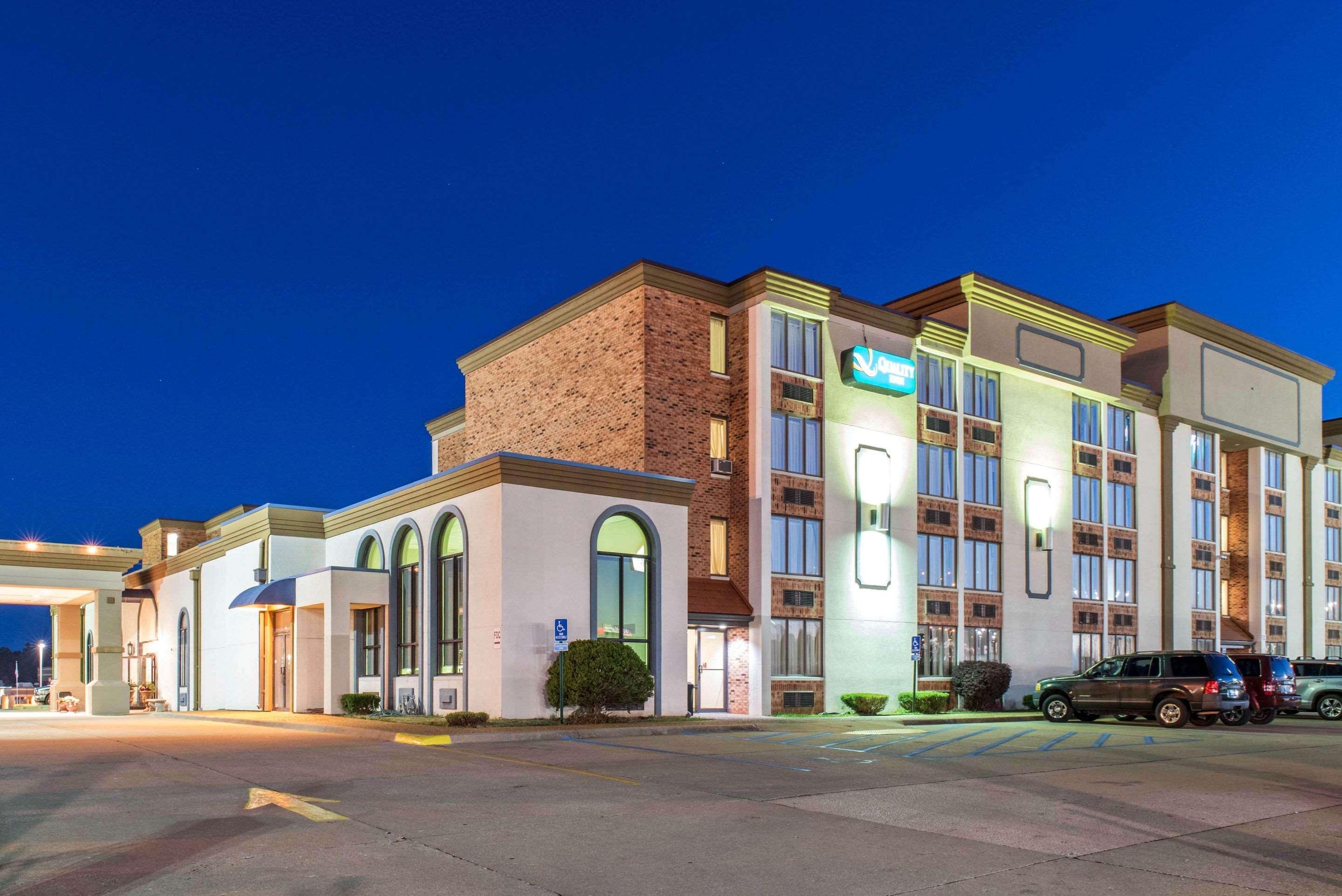 Quality Inn Festus Екстер'єр фото