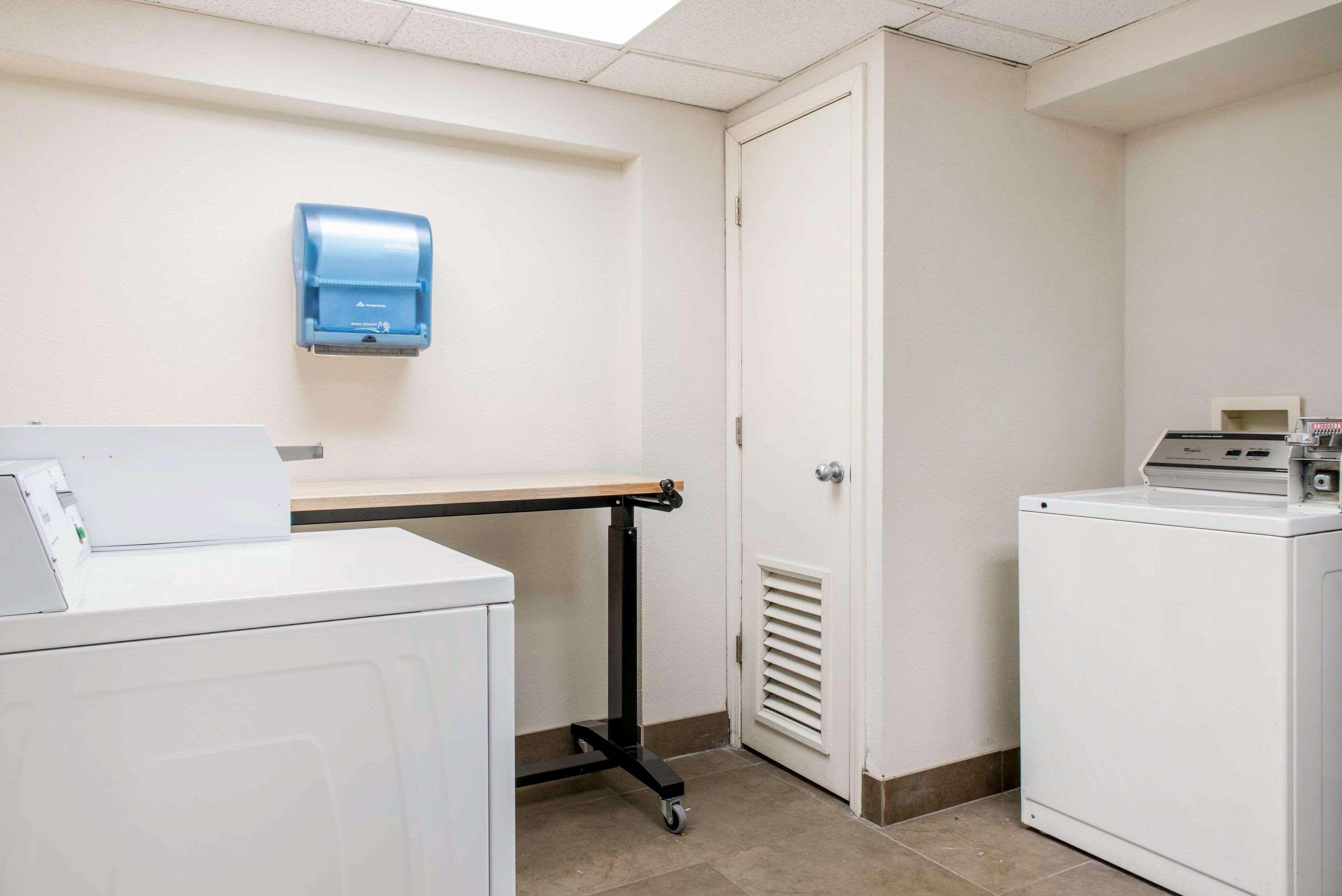 Quality Inn Festus Екстер'єр фото