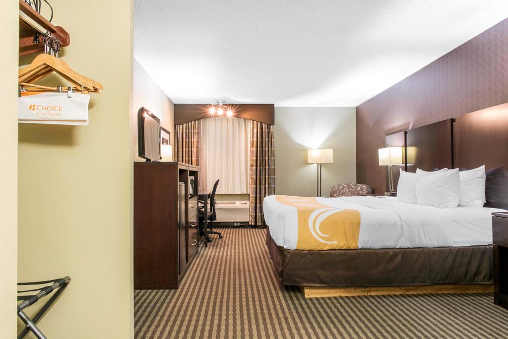 Quality Inn Festus Екстер'єр фото