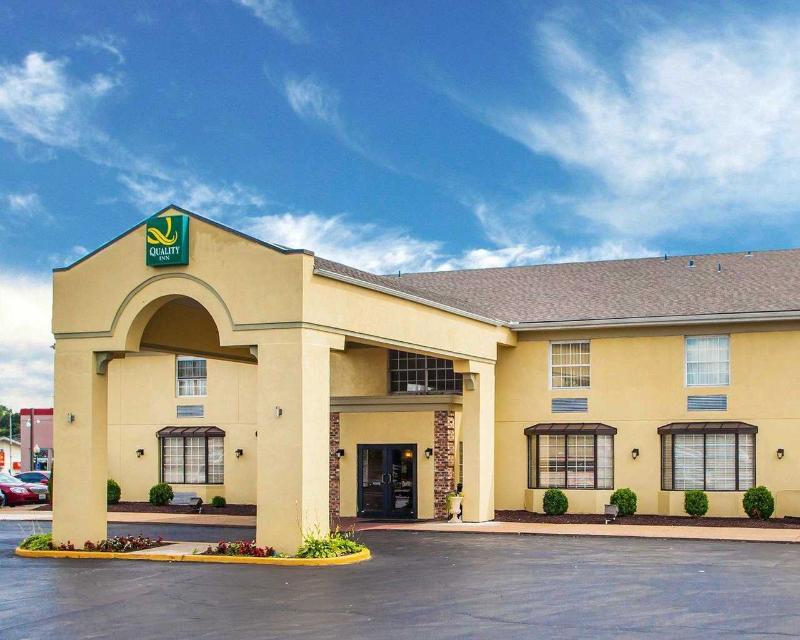 Quality Inn Festus Екстер'єр фото